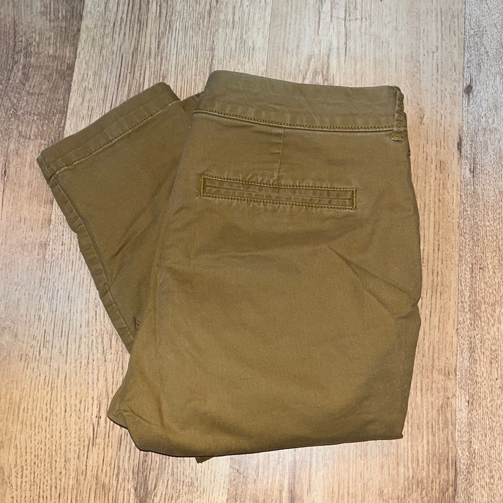 Old Navy Pixie Khakis